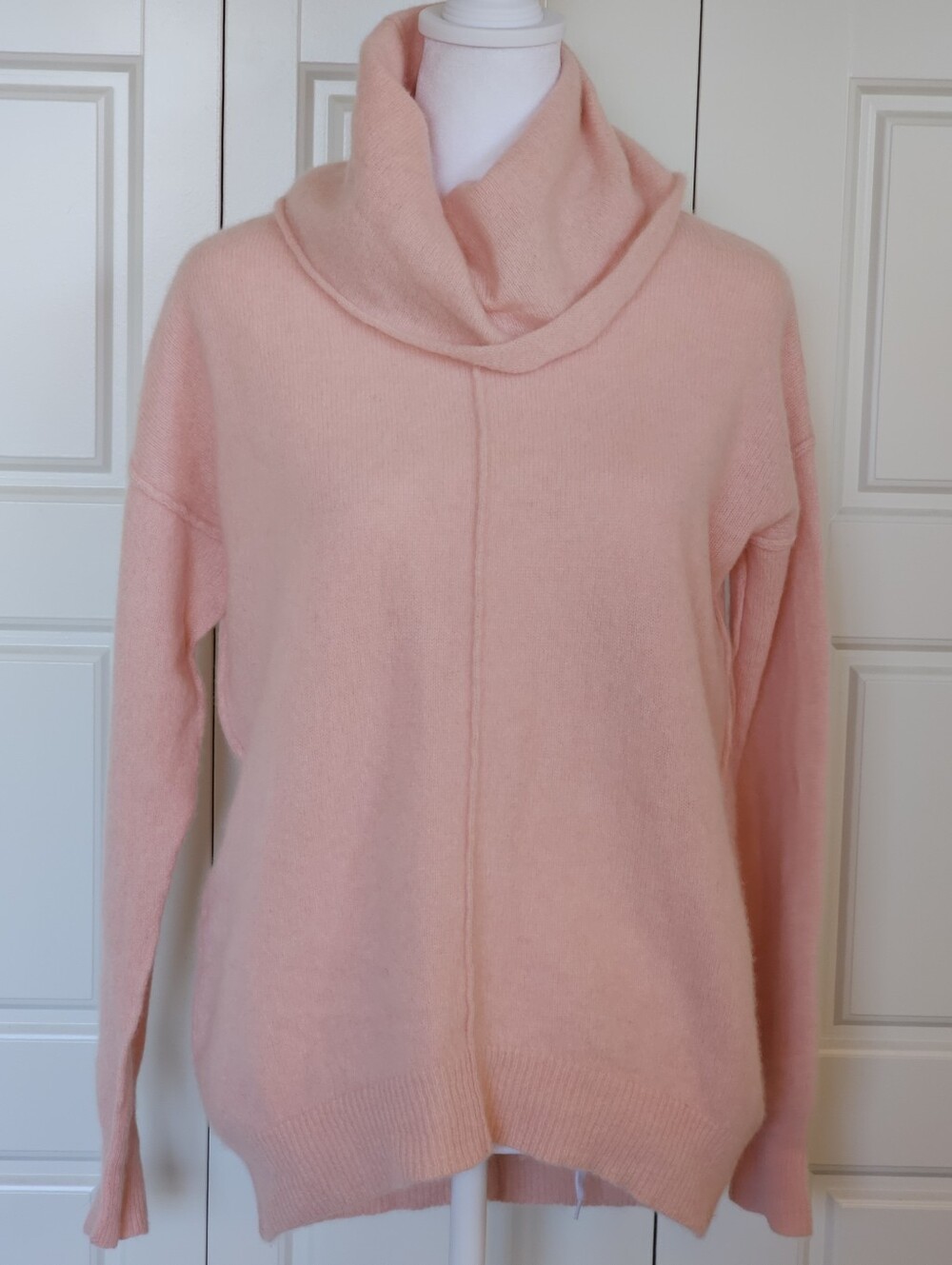 Max Studio 100% Cashmere Cowl Turtleneck Sweater L Apricot Blush